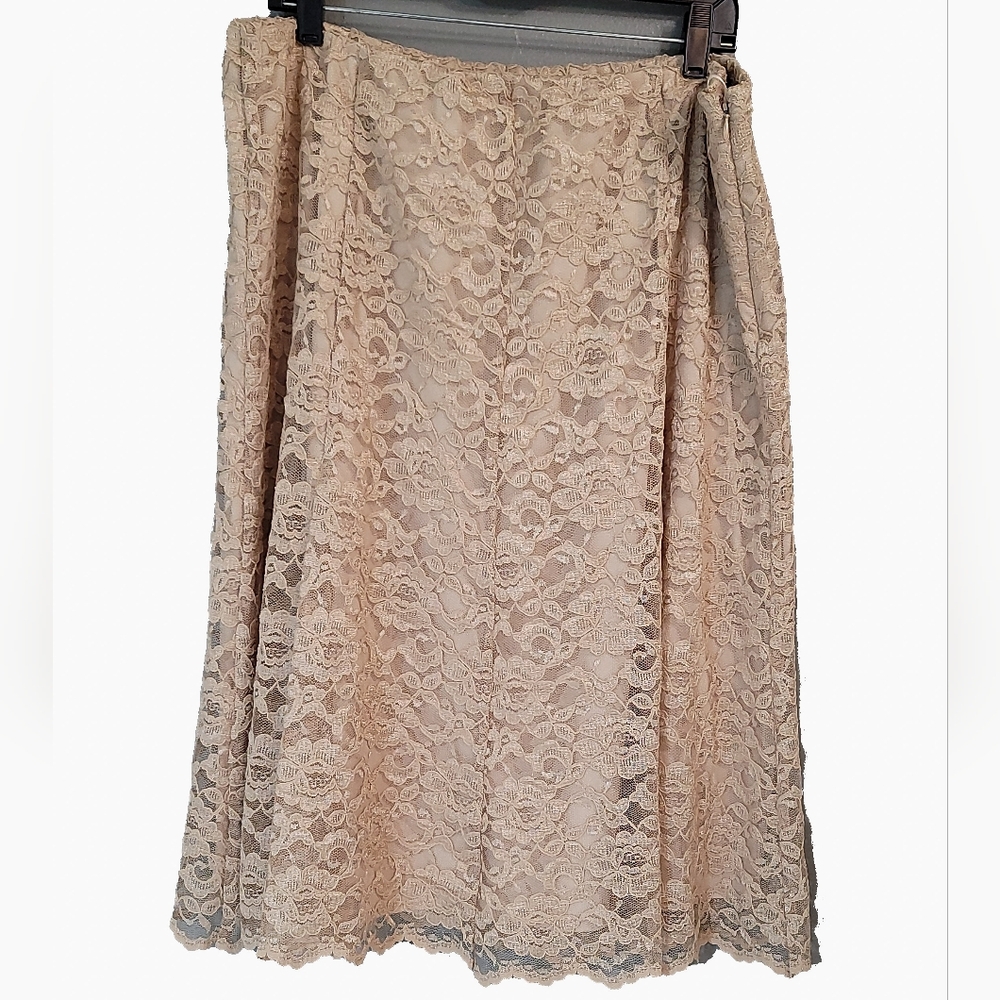 Laura Ashley Cream Lace‎ Skirt